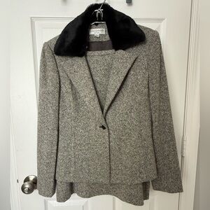 VINTAGE Women's Tweed Skirt Set, with Removable Fur Collar, Never Worn